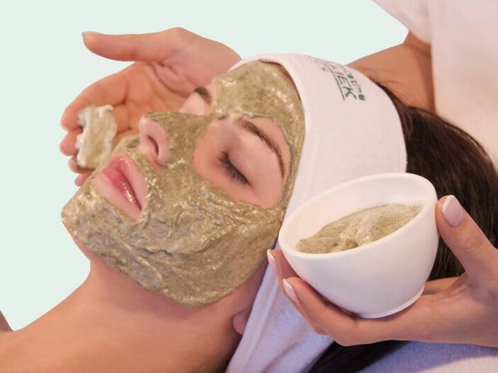 Mascarilla herbal suavizante de arrugas a base de perejil